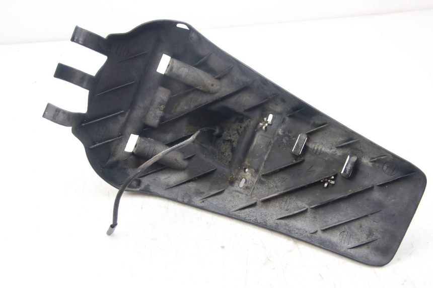 photo de GUARDABARROS TRASERO MBK SKYLINER 125 (1998 - 2001)