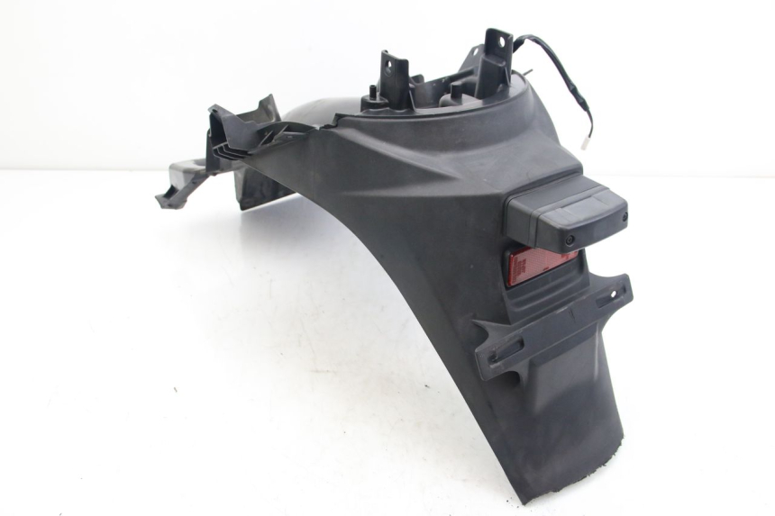 photo de GUARDABARROS TRASERO SUZUKI SIXTEEN 125 (2008 - 2010)