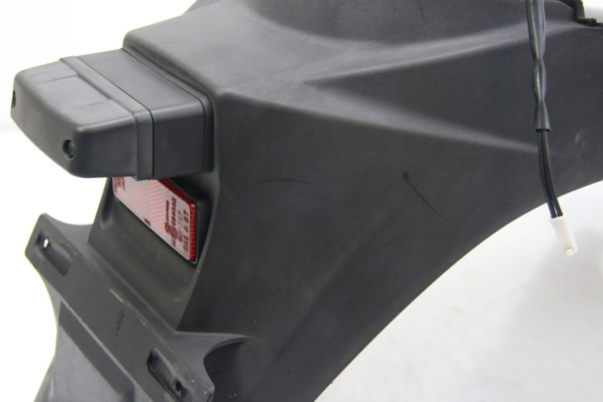 photo de GUARDABARROS TRASERO SUZUKI SIXTEEN 125 (2008 - 2010)