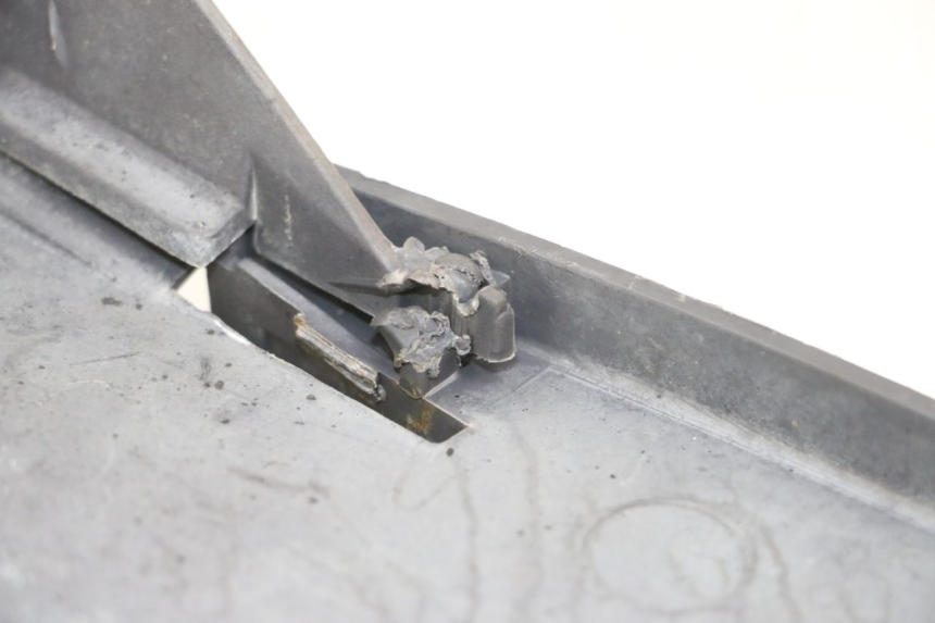 photo de ALETA TRASERA PEUGEOT VIVACITY 100 (1999 - 2008) - Vista general del producto