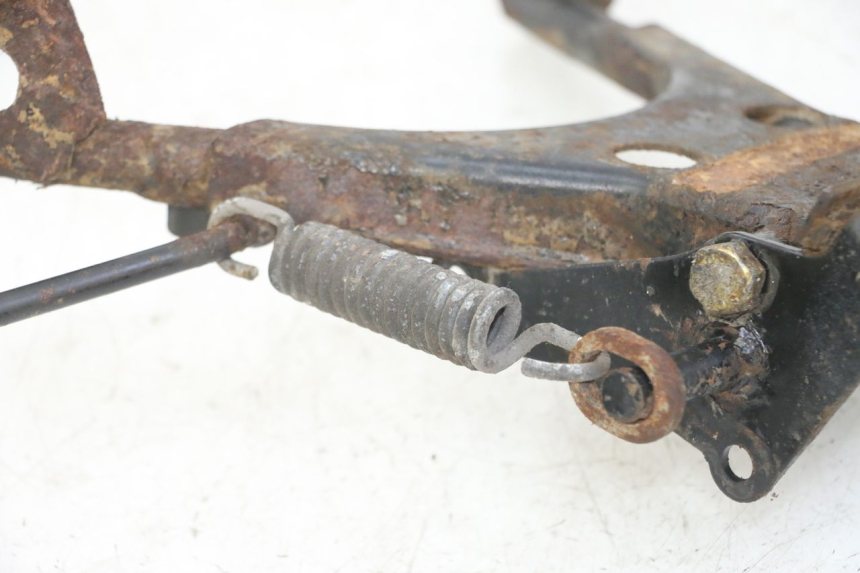 photo de CABALLETE CENTRAL PEUGEOT SPEEDFIGHT 2 LC 50 (2000 - 2009)