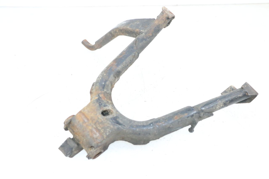 photo de CABALLETE CENTRAL KYMCO ZING 125 (1997 - 2003) - Detalles de los puntos de fijación