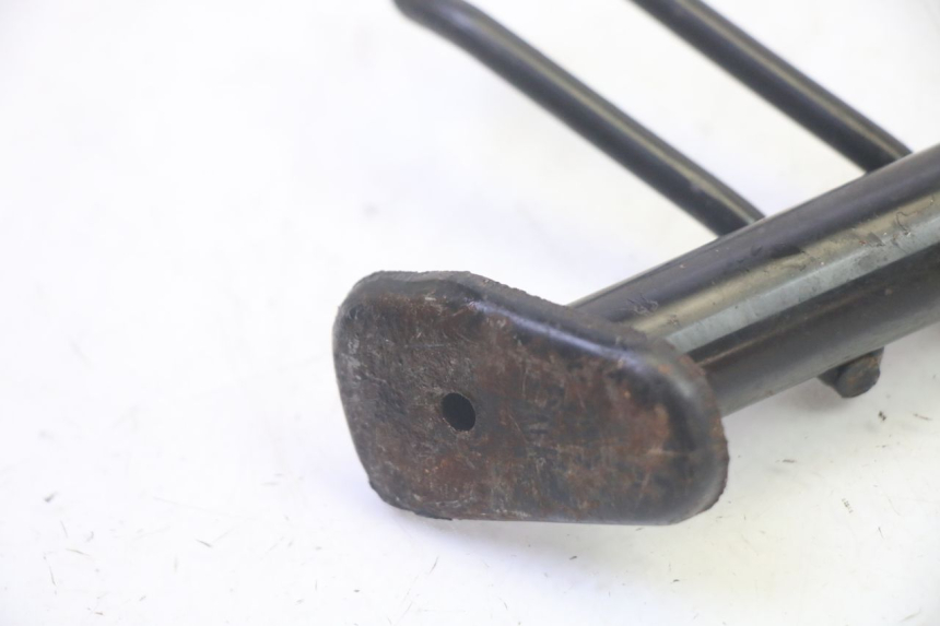 photo de PATA LATERAL SYM CROX 4T 50 (2016 - 2023) - Detalle de la pieza