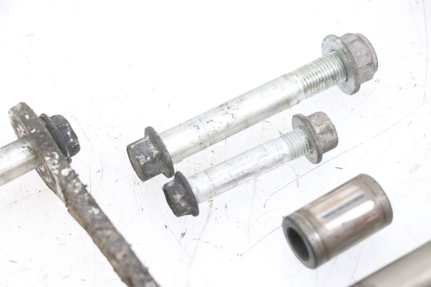 photo de BIELETA SUSPENSION SUZUKI DL V STROM 1000 (2002 - 2007) - Características distintivas