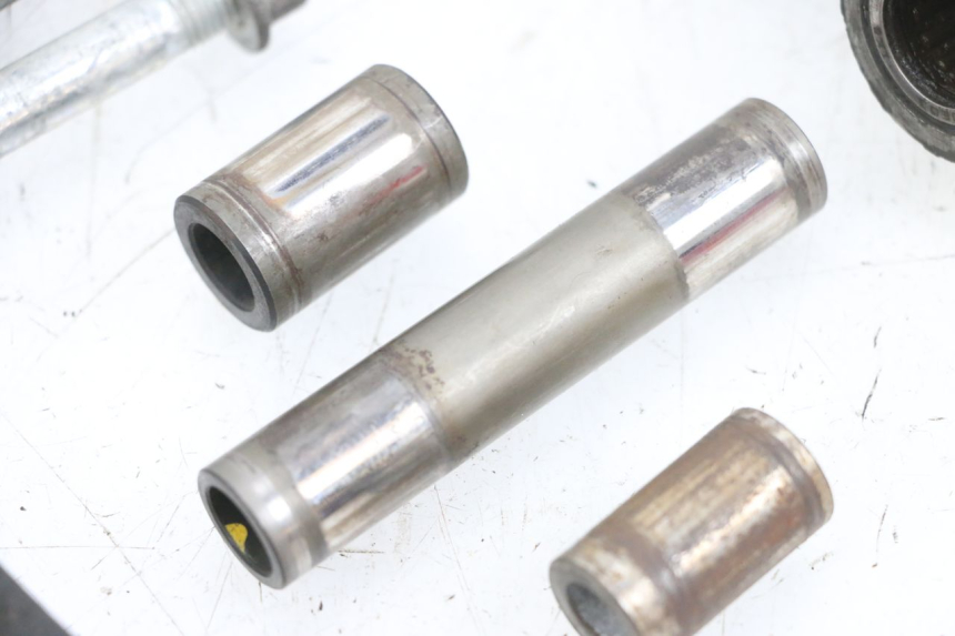 photo de BIELETA SUSPENSION SUZUKI DL V STROM 1000 (2002 - 2007) - Primer plano de alta resolución