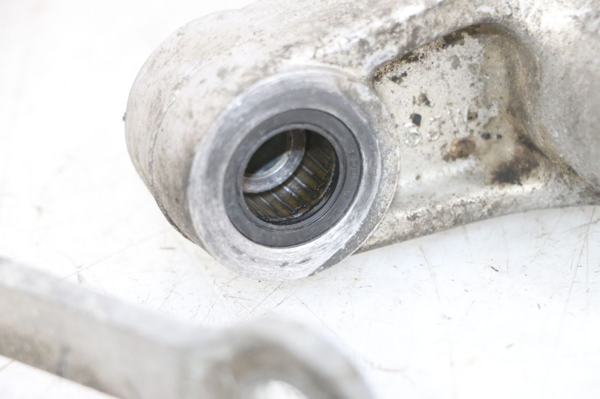 photo de BIELETA SUSPENSION YAMAHA FJR ABS 1300 (2006 - 2012) - Estado de la superficie y material