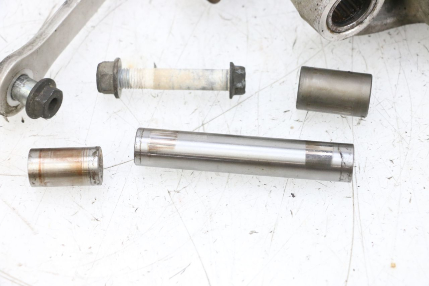 photo de BIELETA SUSPENSION SUZUKI GSXR GSX-R 1000 (2003 - 2004) - Marcados y referencias originales