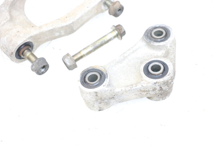 photo de BIELETA SUSPENSION HONDA NSR R 125 (1994 - 2003) - Primer plano de alta resolución