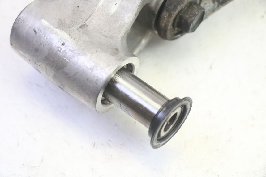 photo de BIELETA SUSPENSION KAWASAKI ZR 7 750 (1999 - 2001) - Estado de la superficie y material