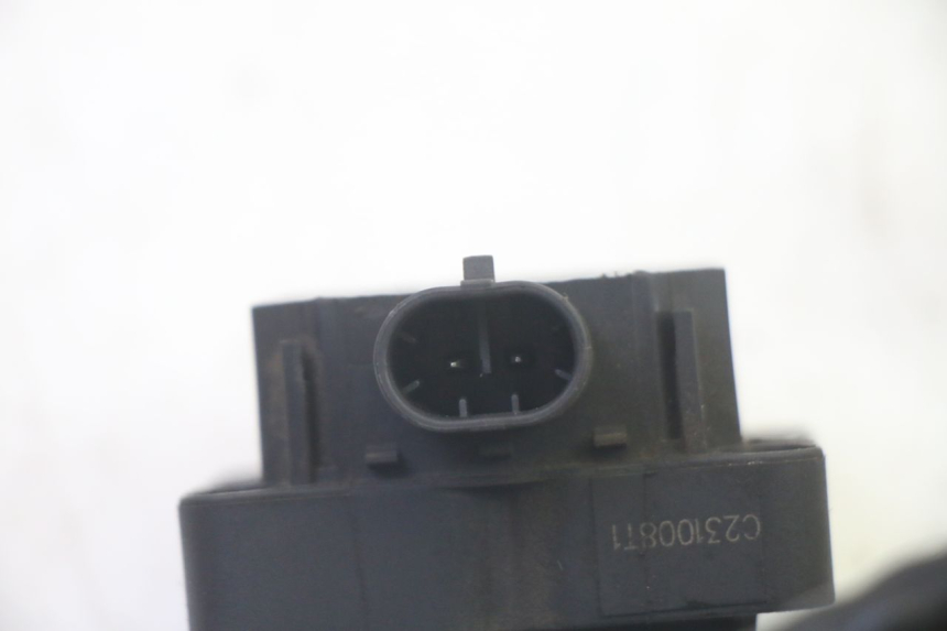 photo de BOBINA PIAGGIO MP3 RL 250 (2007 - 2010) - Detalles de los puntos de fijación