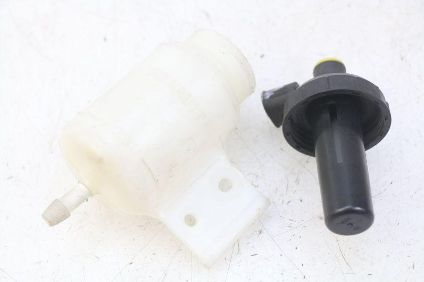 photo de TARRO FLUIDO FRENO RENAULT TWIZY 45 (2012 - 2019)