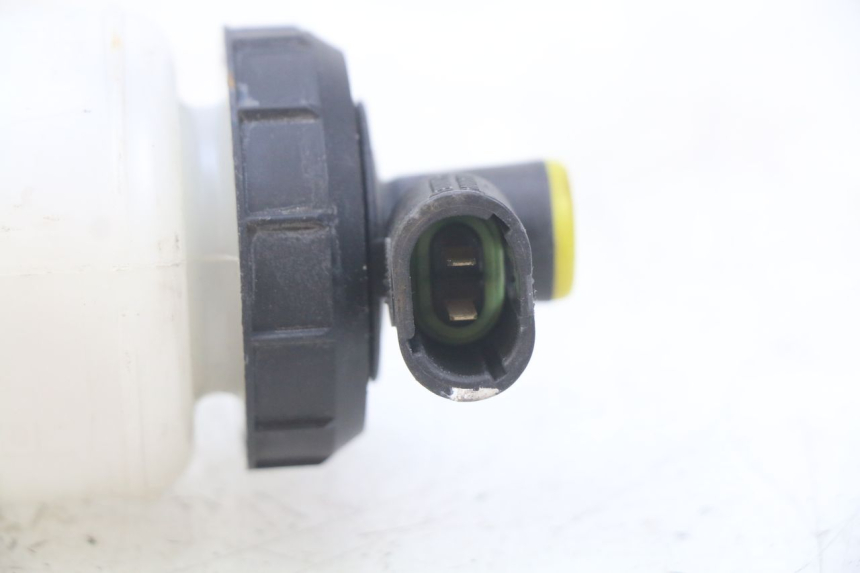 photo de TARRO FLUIDO FRENO RENAULT TWIZY 45 (2012 - 2019)