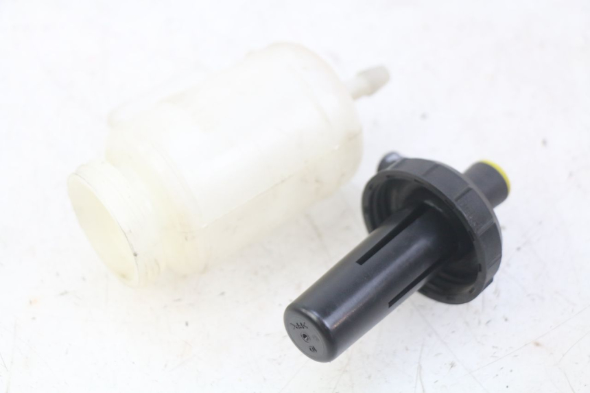 photo de TARRO FLUIDO FRENO RENAULT TWIZY 45 (2012 - 2019)