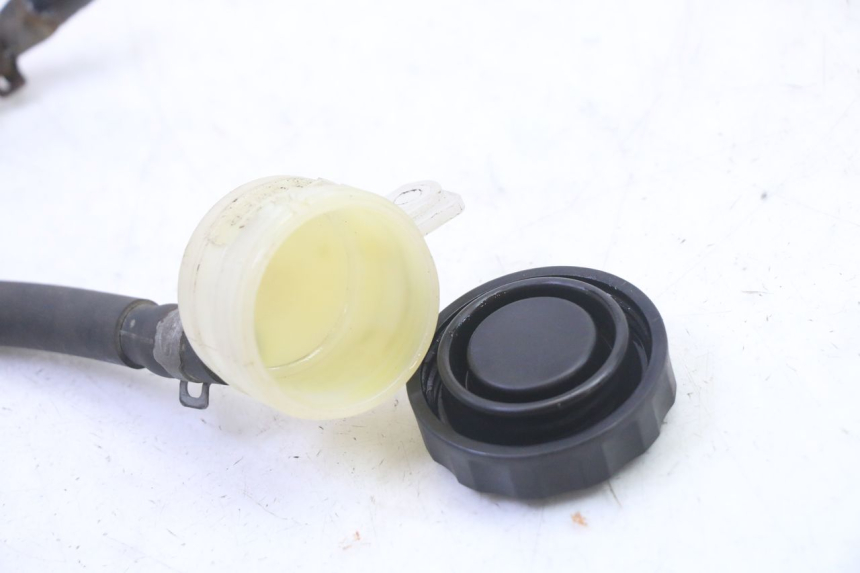 photo de TARRO FLUIDO FRENO TRIUMPH SPRINT 900 (1995 - 1998)