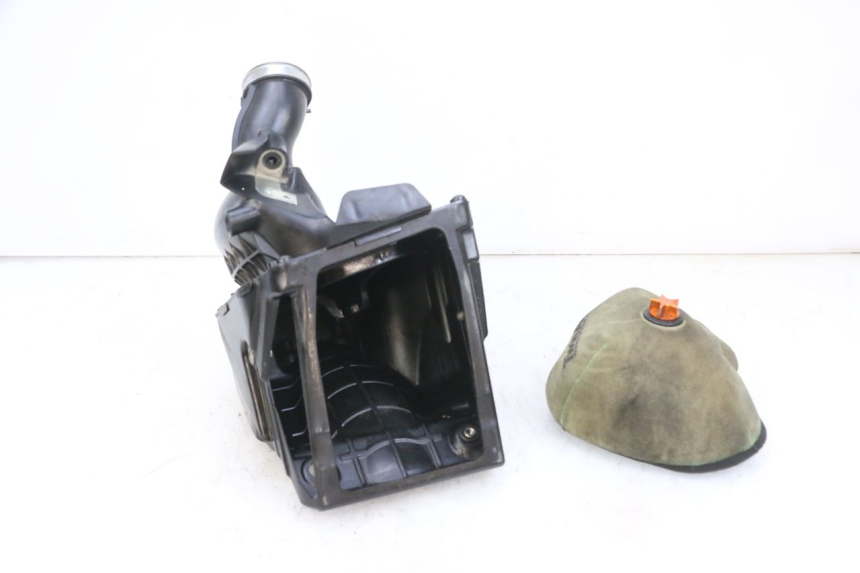 photo de CAJA FILTRO KAWASAKI KXF KX-F 250 (2017 - 2019) - Primer plano técnico