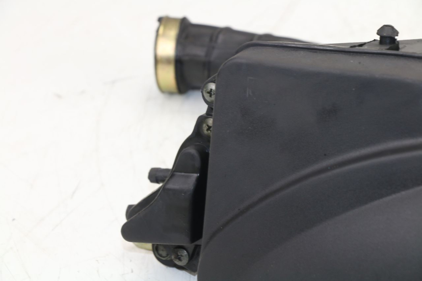 photo de CAJA FILTRO RAZZO STEED 125 (2012 - 2018)