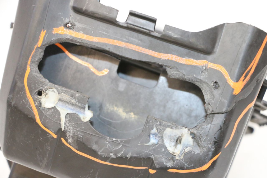 photo de CAJA FILTRO YAMAHA YFM R RAPTOR 250 (2008 - 2014) - Zoom sobre los componentes