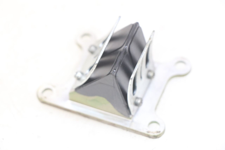 photo de ADMISION KYMCO AGILITY NAKED RENOUVO 2T 50 (2011 - 2018)