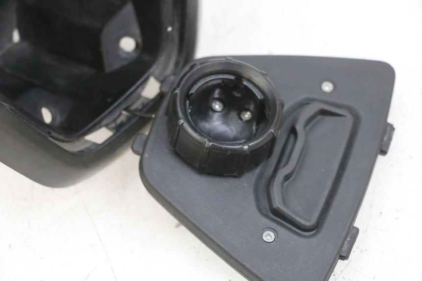 photo de GUANTERA PEUGEOT SPEEDFIGHT 4 4T EFI 50 (2021 - 2025) - Zoom estado de uso