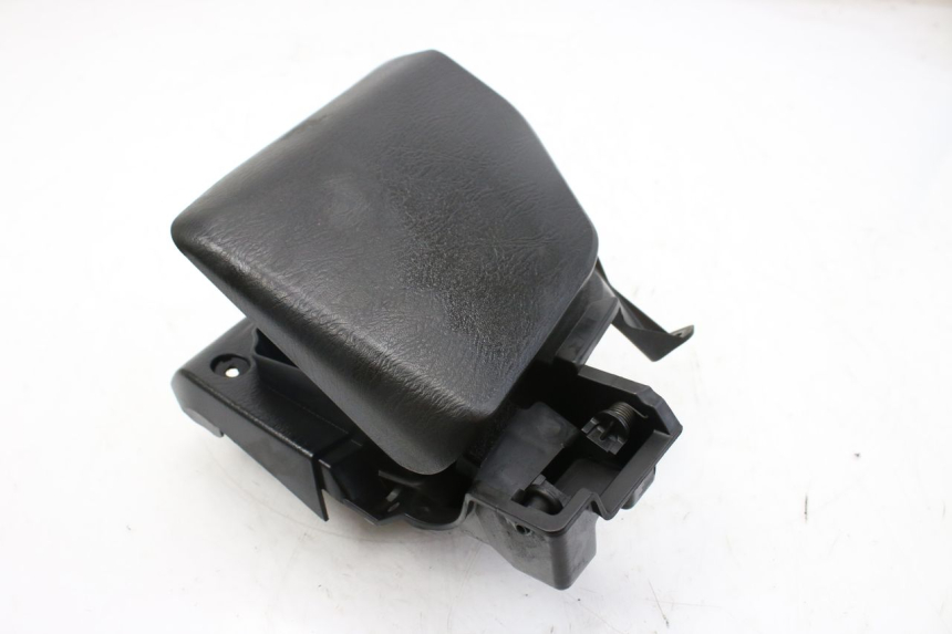 photo de CAJA DE GUANTES SUZUKI AN BURGMAN 400 (2006 - 2010)