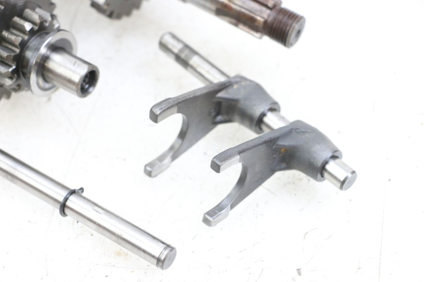 photo de Caja de cambios HYOSUNG GV AQUILA 125 (2000 - 2004) - Enfoque en la estructura