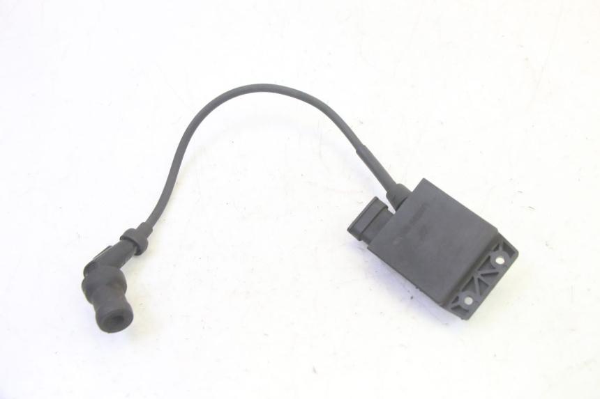 photo de CDI UNIDAD DE CONTROL PIAGGIO FLY 4T 50 (2013 - 2017) - Primer plano técnico