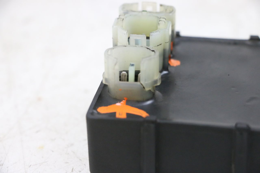 photo de UNIDAD DE CONTROL CDI PIAGGIO NEW TYPHOON 50 (2018 - 2021) - Zoom estado de uso