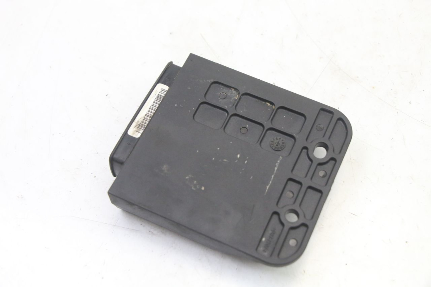 photo de UNIDAD DE CONTROL CDI PIAGGIO ZIP 4T 50 (2018 - 2020) - Primer plano técnico