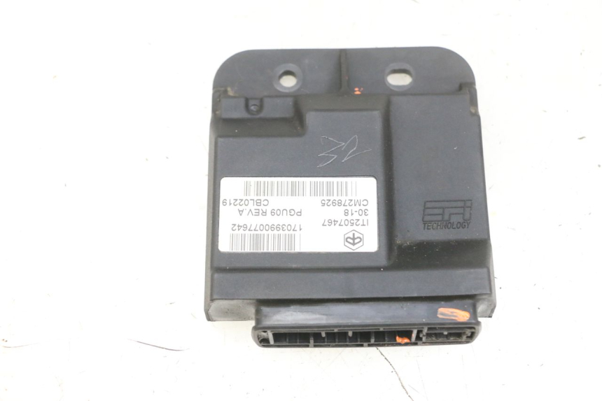 photo de UNIDAD DE CONTROL CDI PIAGGIO ZIP 4T 50 (2018 - 2020) - Primer plano técnico