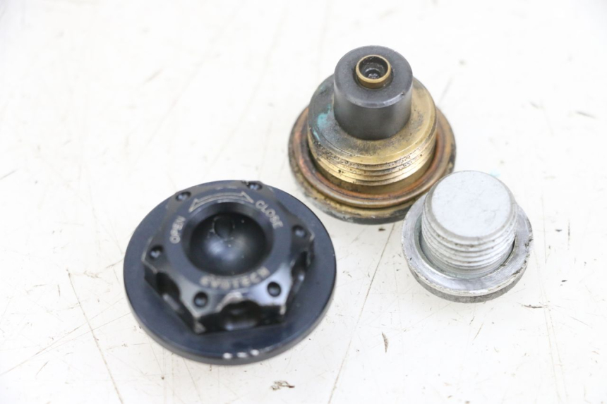 photo de MOTOR TAPA ACEITE MV AGUSTA BRUTALE R WALLY 910 (2008 - 2008) - Zoom estado de uso