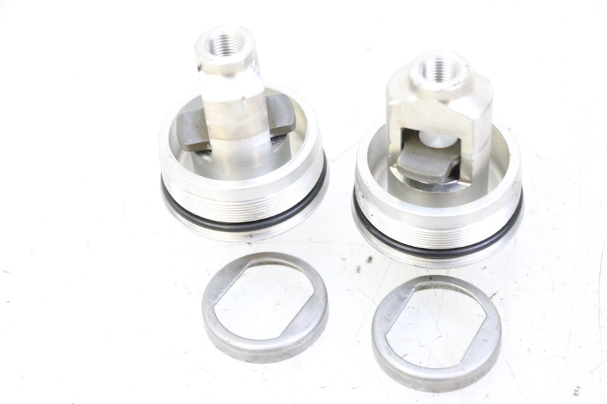 photo de TAPA HORQUILLA SUZUKI GSR 750 (2011 - 2017)