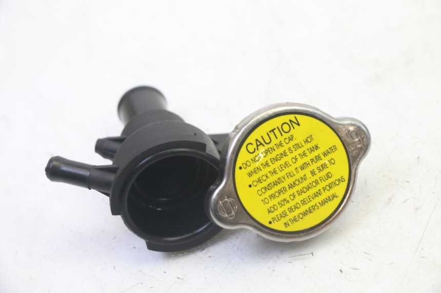 photo de TAPON DE RADIADOR QUADRO 4 4D 350 (2015 - 2018)