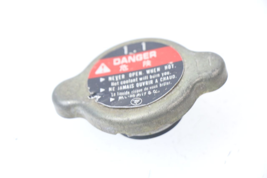 photo de TAPON RADIADOR HONDA CRF CR-F 450 (2001 - 2005)