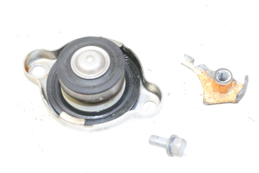 photo de TAPON RADIADOR YAMAHA FZ6 FAZER S2 600 (2007 - 2011)