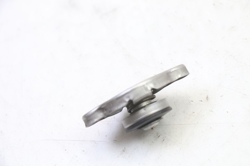 photo de TAPON RADIADOR BMW G310 R 310 (2016 - 2020)