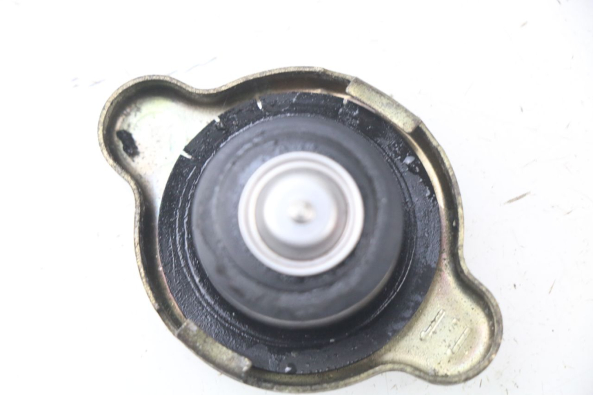 photo de TAPON RADIADOR HONDA CBR 919 RR FIREBLADE 900 (1998 - 1999)