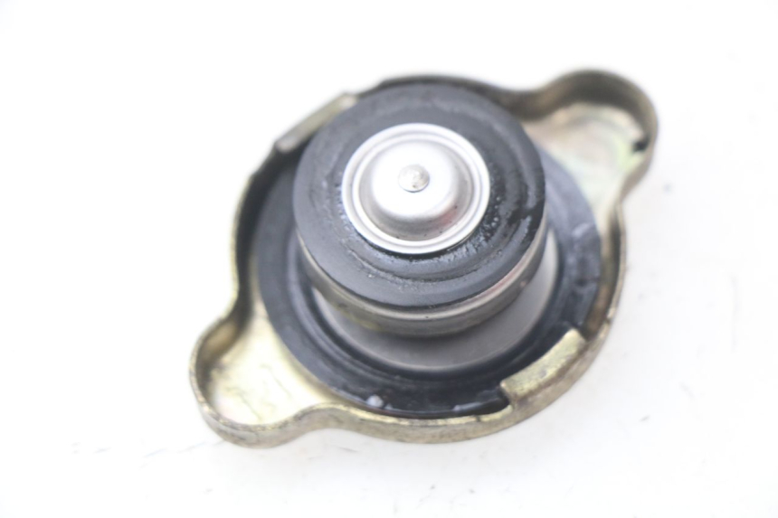photo de TAPON RADIADOR HONDA CBR 919 RR FIREBLADE 900 (1998 - 1999)