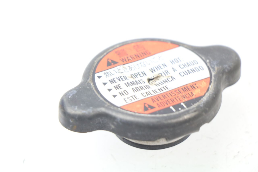 photo de TAPON RADIADOR HONDA CRF CR-F 450 (2001 - 2005)