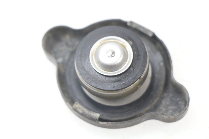 photo de TAPON RADIADOR HONDA CRF CR-F 450 (2001 - 2005)