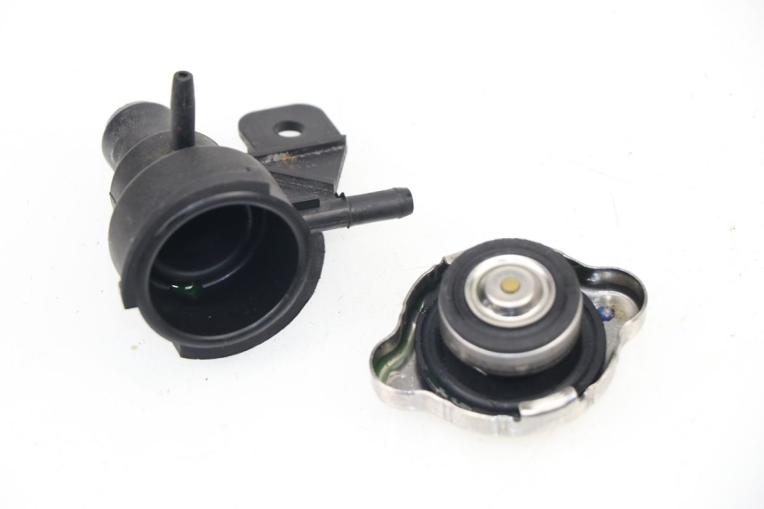 photo de TAPON RADIADOR KYMCO DINK STREET ABS 125 (2011 - 2018)
