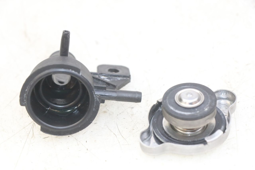 photo de TAPA DEL RADIADOR KYMCO DOWNTOWN ABS 125 (2015 - 2017)