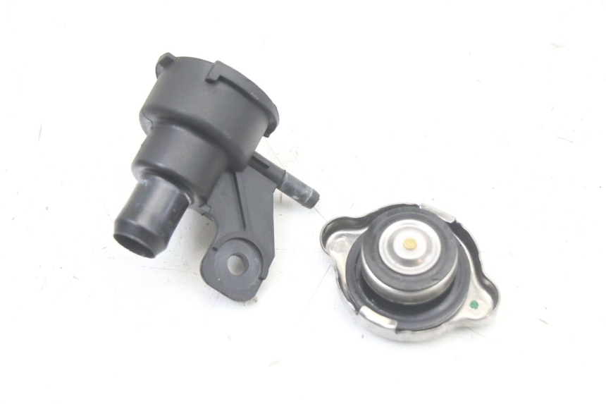 photo de TAPON RADIADOR KYMCO GRAND DINK 125 (2008 - 2014)