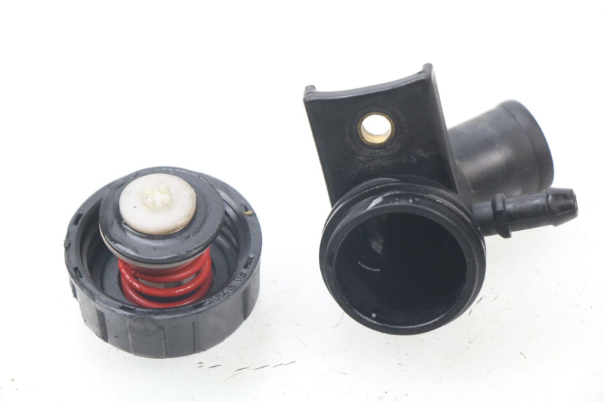 photo de TAPON RADIADOR CAGIVA NAVIGATOR 1000 (2000 - 2005)