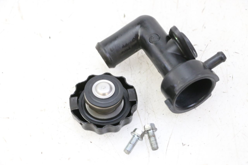 photo de TAPON RADIADOR HONDA NTV DEAUVILLE 650 (2001 - 2006)