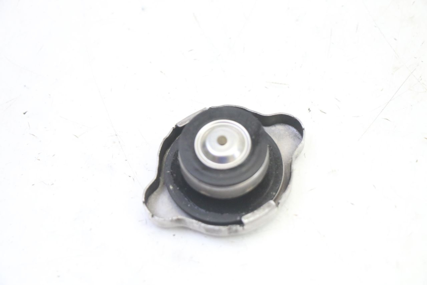 photo de TAPON RADIADOR HONDA ST PAN EUROPEAN 1300 (2002 - 2013)