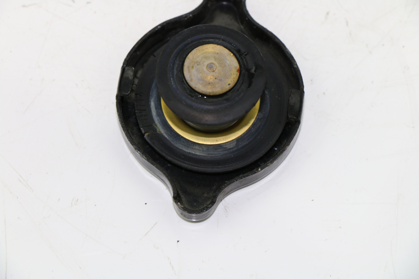 photo de TAPON RADIADOR SUZUKI UH BURGMAN 125 (2002 - 2006)