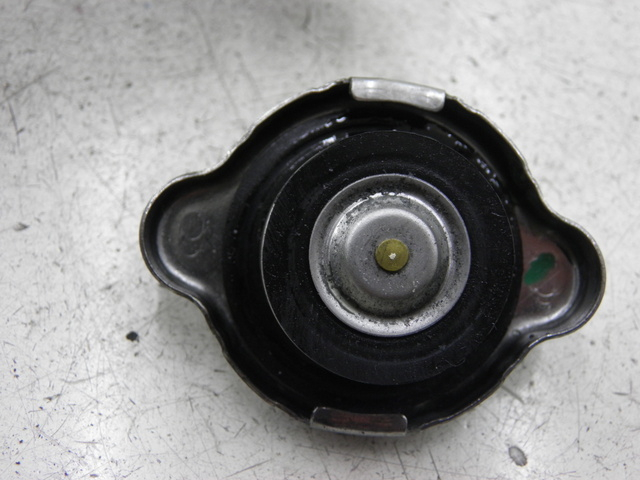 photo de TAPON RADIADOR SYM MAXSYM I 400 (2011 - 2016)