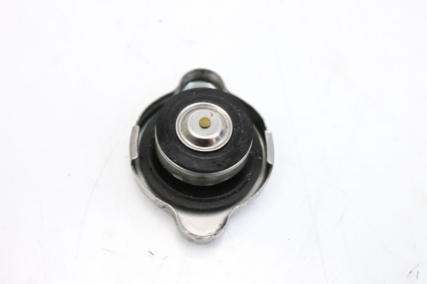 photo de TAPON RADIADOR YAMAHA XP T-MAX TMAX ABS 530 (2012 - 2015)