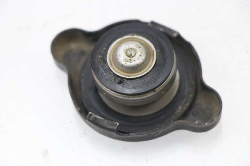 photo de TAPON RADIADOR YAMAHA YZ 80 (1998 - 2001)