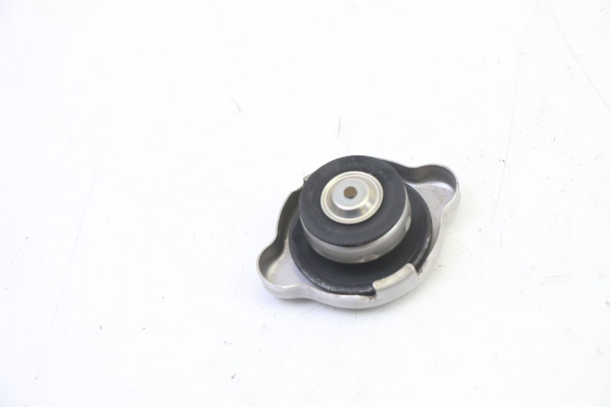 photo de TAPON RADIADOR YAMAHA YZF YZ-F 450 (2014 - 2016)